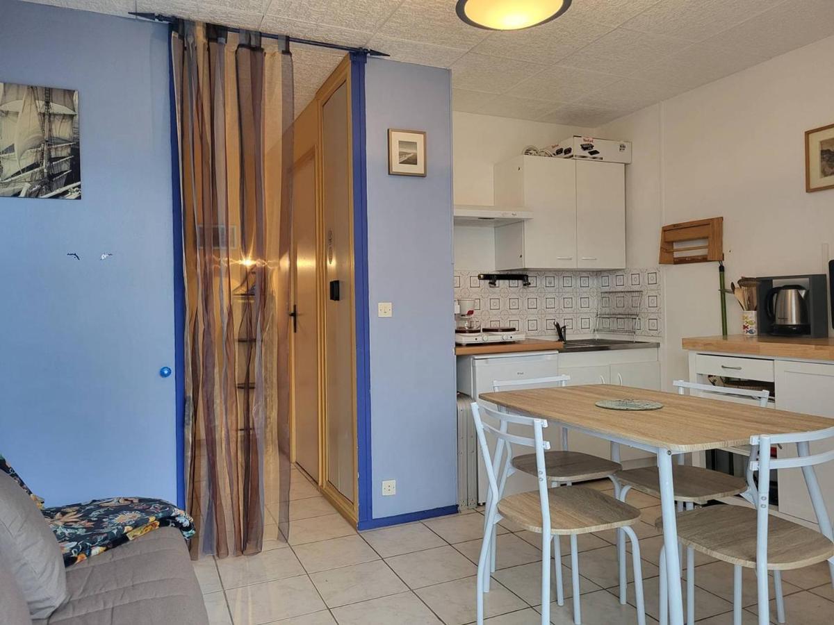 Studio Avec Terrasse, Parking Prive Et Acces Direct A La Plage - Fr-1-465-86 Merville-Franceville-Plage Eksteriør bilde