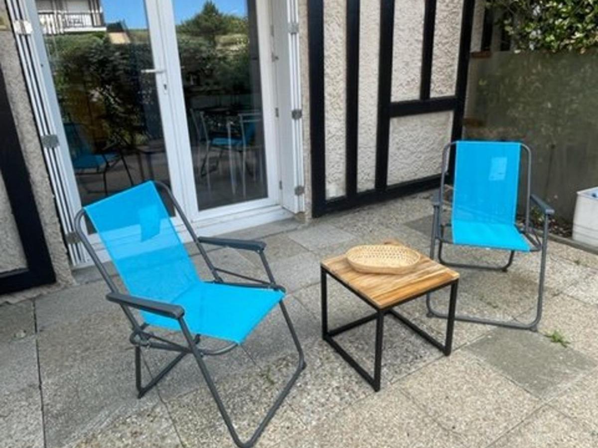 Studio Avec Terrasse, Parking Prive Et Acces Direct A La Plage - Fr-1-465-86 Merville-Franceville-Plage Eksteriør bilde